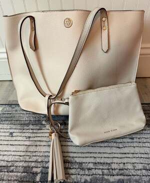 Anne Klein Cream Pebbled Triple Compartment Tote Bag with Matching Pouch and Tas